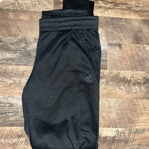 Small Addis’s joggers!